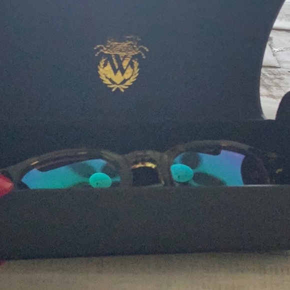 ? WILDFOX Sunnies! ? main image 15